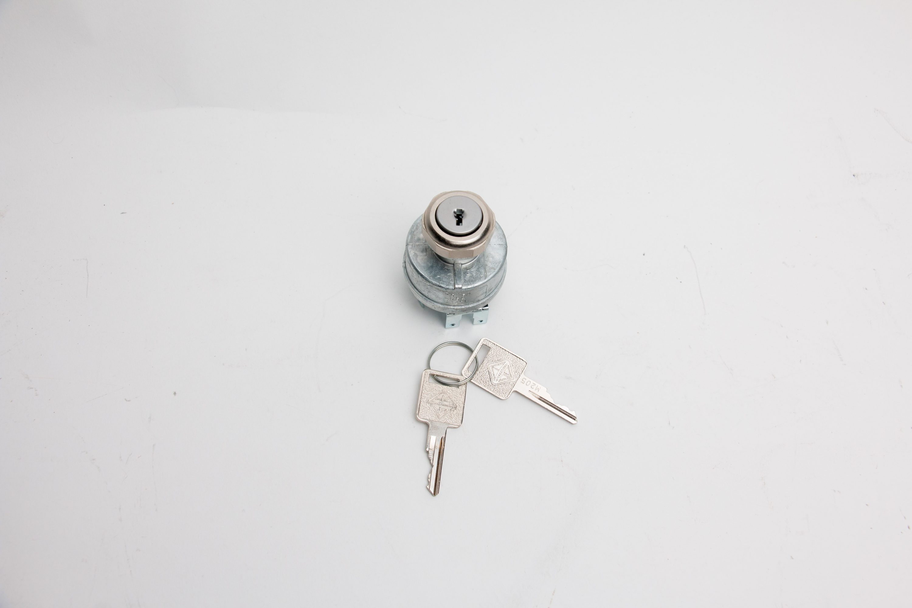 International Ignition Switch w/ 2 keys 4 International Ignition Switch w/ 2 keys - Image 4