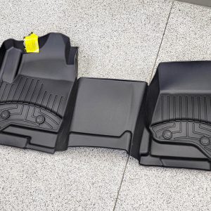 International CV Moulded Floor Liner- Crew Cab, Front, No Console